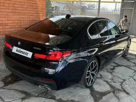 BMW 530 2021 года за 28 000 000 тг. в Алматы – фото 3