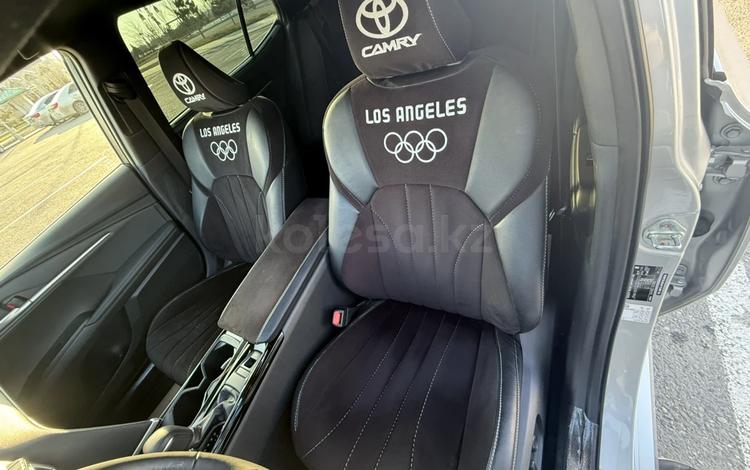 Toyota Camry — миниатюра 4