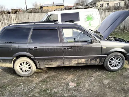 Volkswagen Passat 1993 года за 1 850 000 тг. в Макинск – фото 4