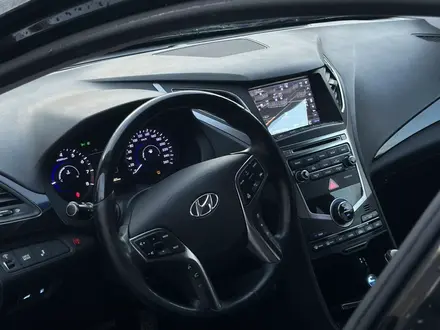 Hyundai Grandeur 2015 года за 7 400 000 тг. в Алматы – фото 18