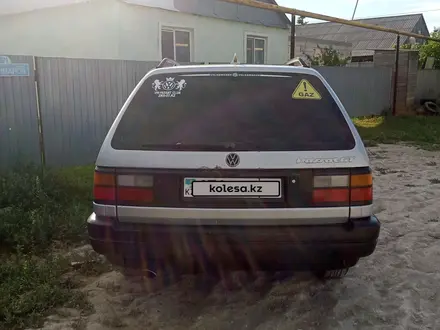 Volkswagen Passat 1991 года за 1 700 000 тг. в Уральск – фото 2