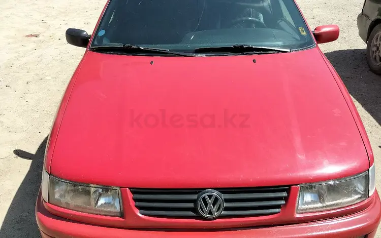 Volkswagen Passat 1994 года за 1 800 000 тг. в Семей