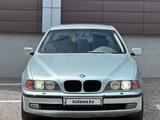 BMW 525 1997 года за 3 250 000 тг. в Караганда – фото 2