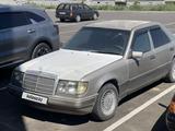 Mercedes-Benz E 260 1989 годаfor750 000 тг. в Талдыкорган