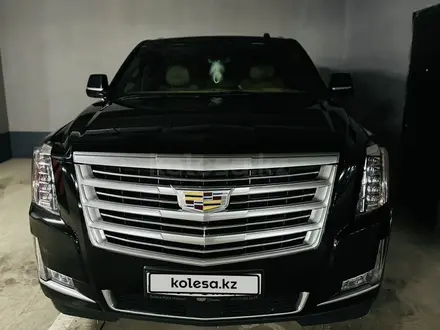 Cadillac Escalade 2019 года за 35 500 000 тг. в Алматы