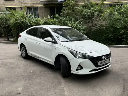 Hyundai Accent 2020 года за 5 500 000 тг. в Алматы – фото 2