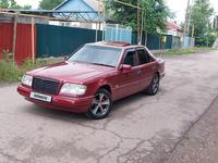 Mercedes-Benz E 220 1995 года за 1 800 000 тг. в Астана