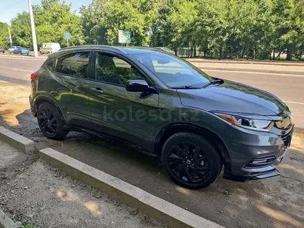 Honda HR-V 2022 года за 11 700 000 тг. в Алматы – фото 3