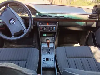 Mercedes-Benz E 260