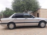 Mitsubishi Galant 1990 годаүшін1 200 000 тг. в Жанаозен
