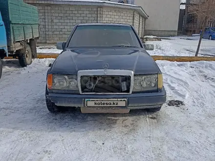 Mercedes-Benz E 230 1988 года за 700 000 тг. в Талдыкорган