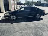 Volkswagen Passat 2011 годаүшін6 800 000 тг. в Карабалык (Карабалыкский р-н) – фото 2