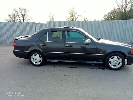 Mercedes-Benz C 220 1995 года за 1 500 000 тг. в Алматы – фото 4