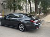 Hyundai Sonata 2021 года за 9 600 000 тг. в Алматы – фото 2