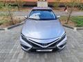 Toyota Camry 2021 года за 14 200 000 тг. в Актобе – фото 7