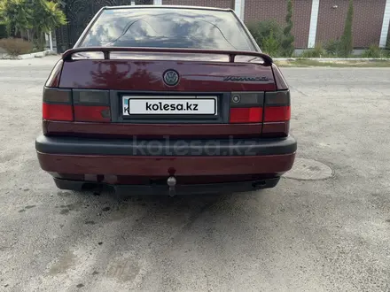 Volkswagen Vento 1992 года за 1 100 000 тг. в Тараз – фото 5