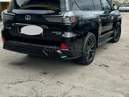 Lexus LX 570 2019 года за 53 000 000 тг. в Алматы – фото 4