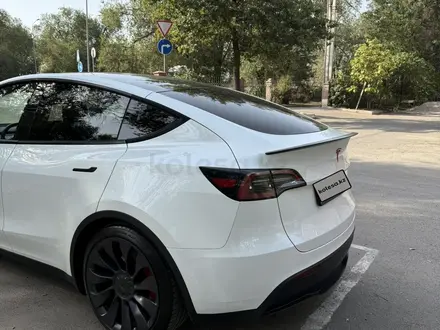 Tesla Model Y 2023 года за 16 490 000 тг. в Алматы – фото 6