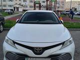 Toyota Camry 2019 года за 14 500 000 тг. в Талдыкорган – фото 2
