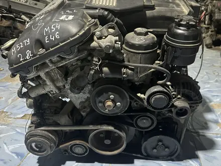 Двигатель bmw m54 b28 2.8l m52tu m52 tu 2.8l за 600 000 тг. в Караганда – фото 2
