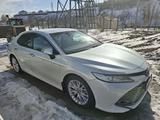 Toyota Camry 2019 года за 15 500 000 тг. в Шымкент – фото 2