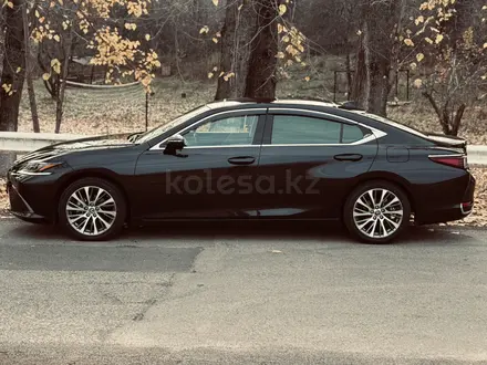 Lexus ES 250 2020 года за 20 000 000 тг. в Алматы – фото 3