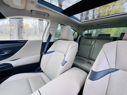 Lexus ES 250 2020 года за 20 000 000 тг. в Алматы – фото 7