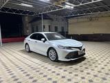 Toyota Camry 2020 года за 14 500 000 тг. в Алматы – фото 3