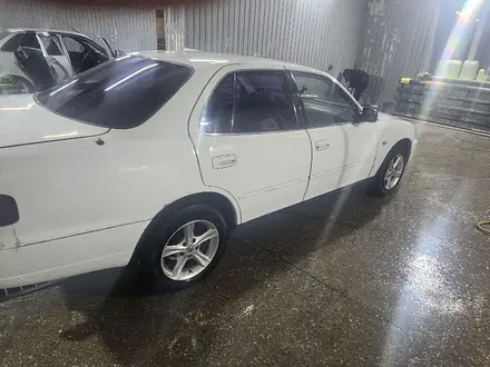 Toyota Camry 1997 года за 2 500 000 тг. в Усть-Каменогорск – фото 2