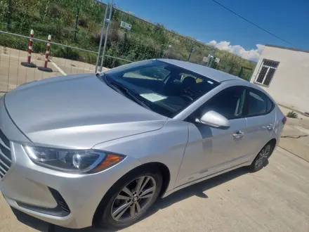 Hyundai Elantra 2017 года за 4 600 000 тг. в Актау – фото 2