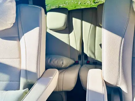 Mercedes-Benz GLS 450 2024 года за 66 000 000 тг. в Алматы – фото 22