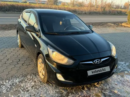 Hyundai Accent 2012 года за 4 750 000 тг. в Караганда – фото 3