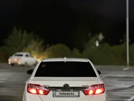 Toyota Camry 2013 года за 8 500 000 тг. в Актобе – фото 15