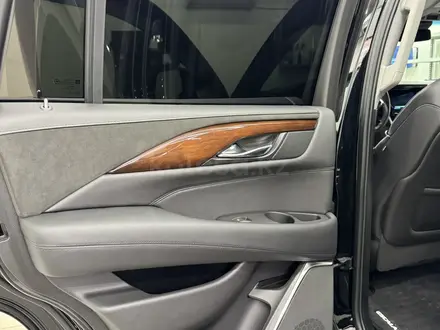 Cadillac Escalade 2019 года за 30 000 000 тг. в Астана – фото 17