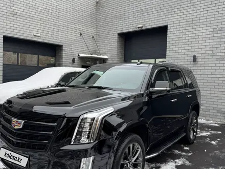 Cadillac Escalade 2019 года за 30 000 000 тг. в Астана – фото 2