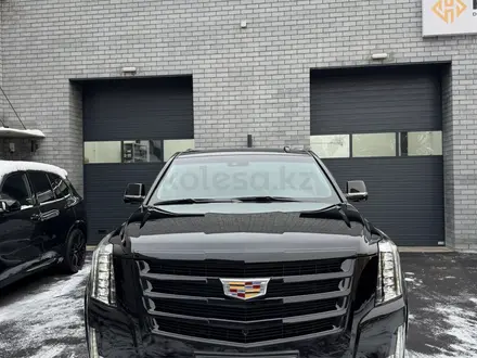 Cadillac Escalade 2019 года за 30 000 000 тг. в Астана – фото 5