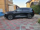 Hyundai Santa Fe 2023 года за 15 500 000 тг. в Атырау – фото 4