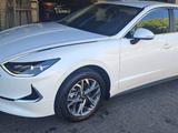 Hyundai Sonata 2022 года за 13 000 000 тг. в Шымкент
