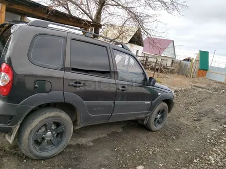 Chevrolet Niva 2015 года за 3 700 000 тг. в Зайсан – фото 2