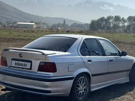 BMW 328 1991 года за 1 850 000 тг. в Алматы – фото 7