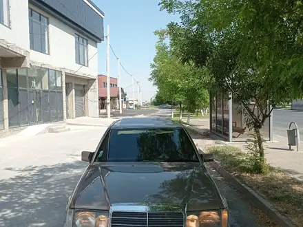 Mercedes-Benz E 220 1993 года за 1 500 000 тг. в Шымкент