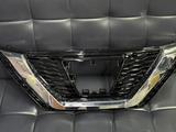 Решетка радиатора на Nissan qashqai за 30 000 тг. в Алматы