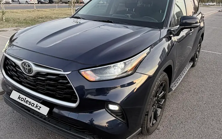 Toyota Highlander 2022 годаүшін19 400 000 тг. в Астана