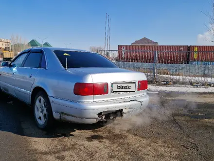 Audi A8 1997 года за 2 600 000 тг. в Астана – фото 3