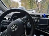 Toyota Camry 2019 года за 14 200 000 тг. в Алматы – фото 3