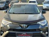 Toyota RAV4 2018 года за 13 500 000 тг. в Астана