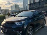Toyota RAV4 2018 года за 13 500 000 тг. в Астана – фото 4
