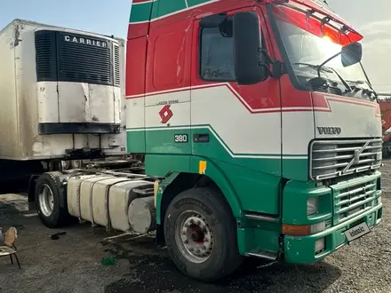 Volvo  FH 1998 года за 14 700 000 тг. в Астана