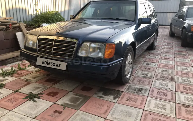 Mercedes-Benz E 220 1995 годаүшін2 200 000 тг. в Алматы