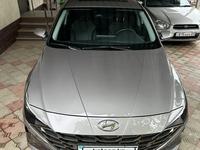 Hyundai Elantra 2023 годаfor10 950 000 тг. в Алматы